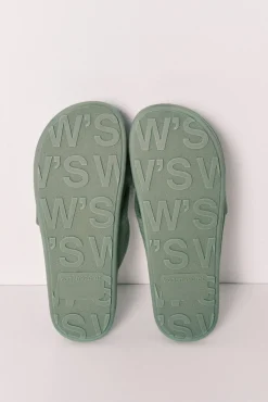 Chinelos de quarto com nó verde