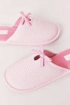 Chinelos de quarto estampado vichy com laço rosa