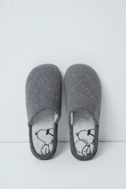 Chinelos de quarto Snoopy tachas cinza