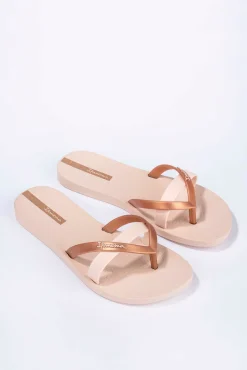 Chinelo tradicional com tira extra