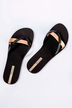 Chinelo tradicional com tira extra