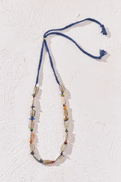 Colar de corda com pérolas