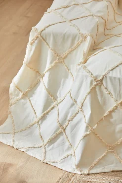 Colcha com tufting cru Royal 180x260