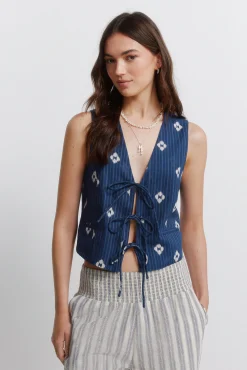 Colete estampado com laçada