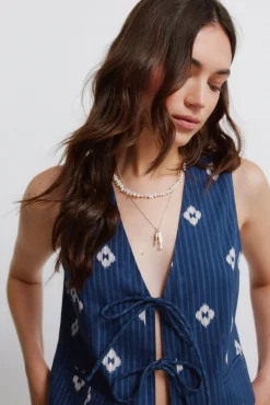Colete estampado com laçada