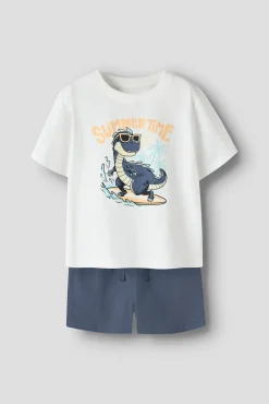 Conjunto de T-shirt e bermuda