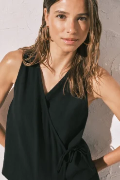 Conjunto colete e calções preto