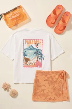 Conjunto de pareo, t-shirt, chinelos e mala