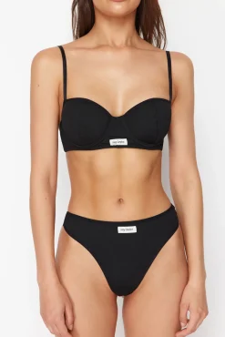 Conjunto de roupa interior canelado