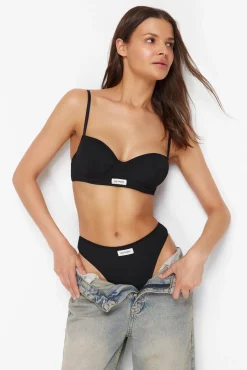 Conjunto de roupa interior canelado