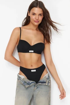 Conjunto de roupa interior canelado