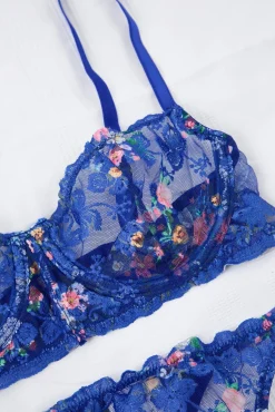 Conjunto de roupa interior floral