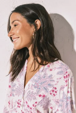 Conjunto de saia e camisola estampadas