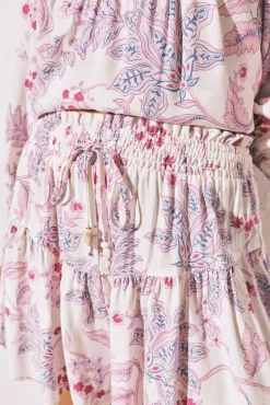 Conjunto de saia e camisola estampadas