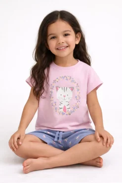 Conjunto de T-shirt e calções