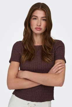 Crop top com estrutura
