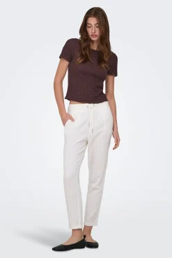 Crop top com estrutura