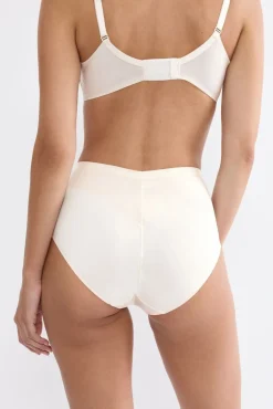 Cueca alta em microfibra