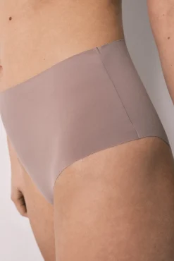 Cueca alta em microfibra clean cut marrom