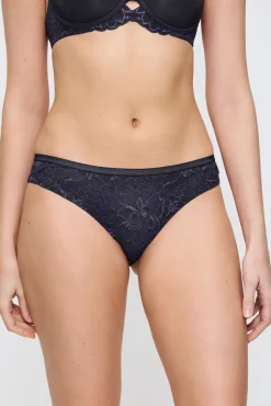 cueca brasileira com renda