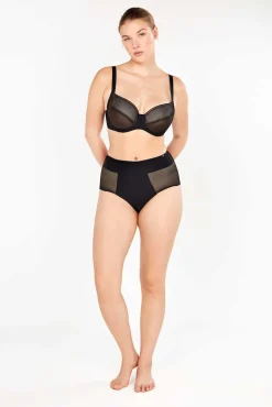 Cueca cintura alta invisível em renda