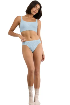Cueca cintura alta renda invisível