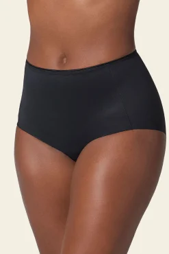 Cueca clássica com efeito invisível e forte compressão no abdômen