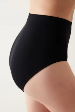 Cueca clássica de cintura alta