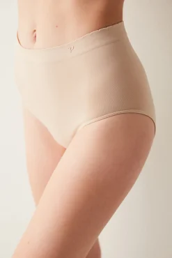 Cueca clássica de cintura alta
