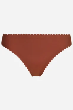 Cueca clássica em microfibra e renda