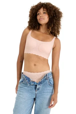 Cueca clássica em renda