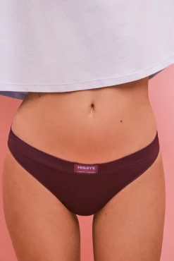Cueca clássica sem costura canelada grená