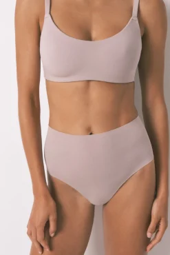Cueca de algodão bege cintura alta