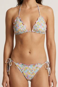 Cueca de biquíni brasileira com folho floral