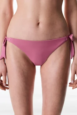 Cueca de biquíni brasileira com laços