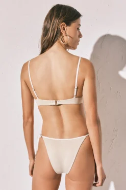 Cueca de biquíni brasileira de tiras efeito U lurex