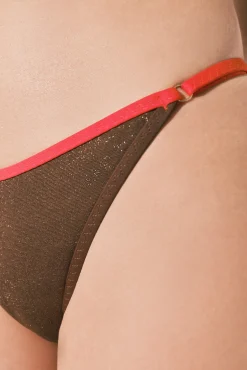 Cueca de biquíni brasileira efeito U marrom