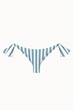 Cueca de biquíni brasileira às riscas