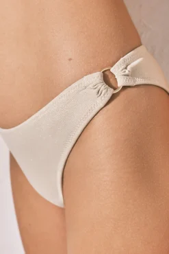 Cueca de biquíni clássica lurex branco