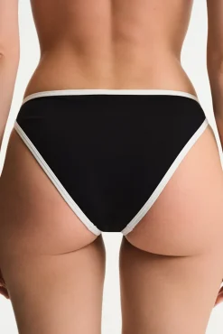 Cueca de biquíni clássica minimalista