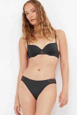 Cueca de biquíni de renda nas laterais