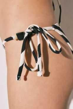 Cueca de biquíni de tiras estampado zebra