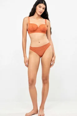 Cueca em renda geométrica
