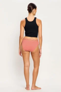 Cueca menstrual de renda cintura alta em bambu fluxo moderado coral
