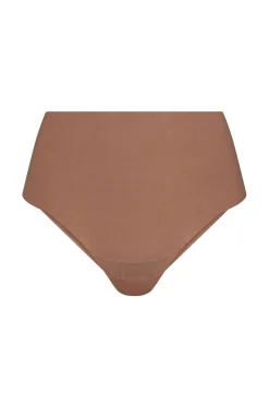 Cueca modeladora invisível em algodão