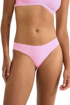 Cueca tanga sem costura em microfibra