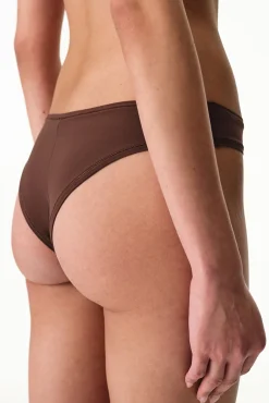 Cuequinha brasileira de cintura alta marrom