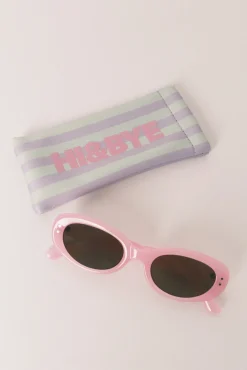 Óculos de sol com capa rosa