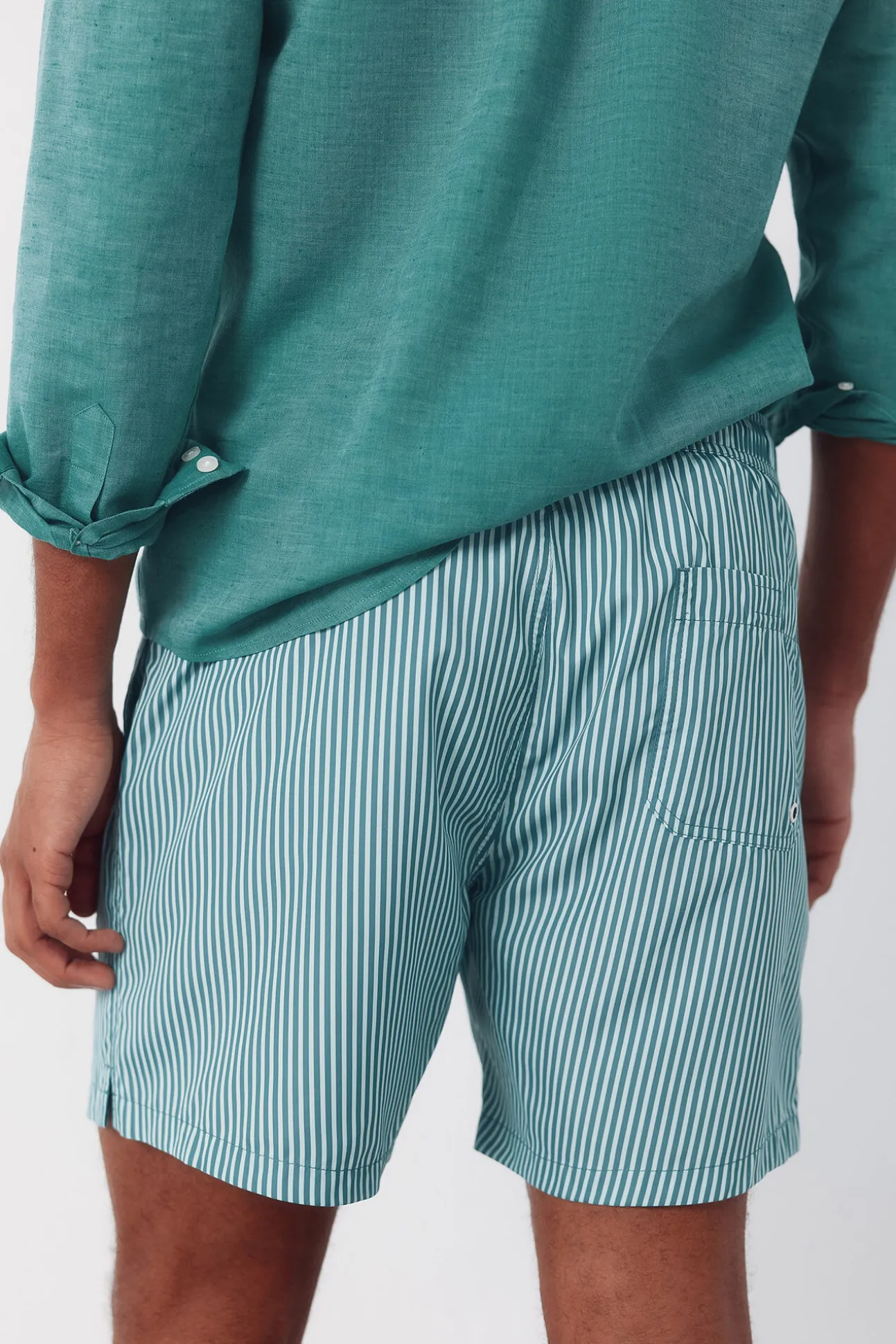 Fato de banho estampado riscas finas