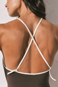 Fato de banho modelador halter castanho